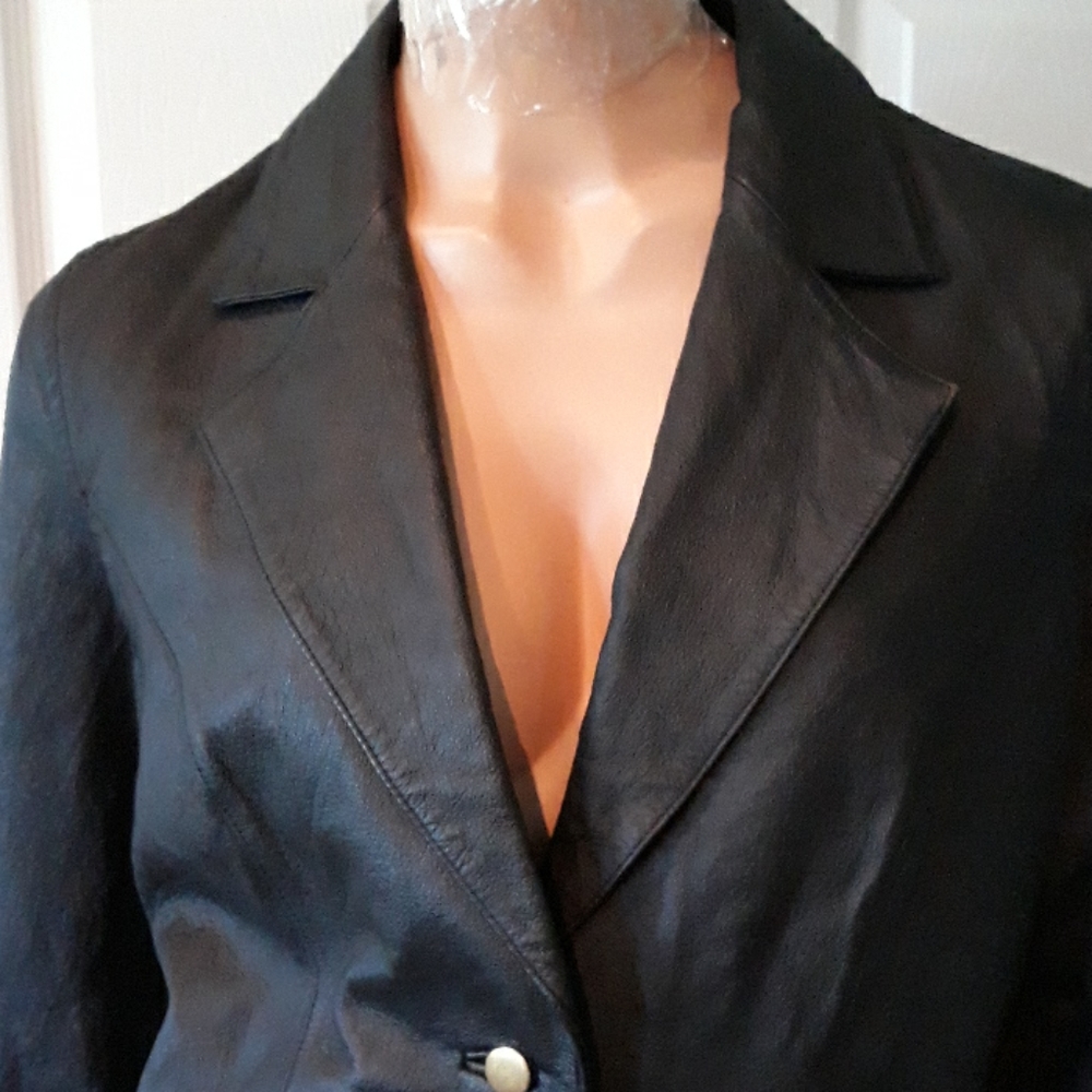 Leather Classic Tailored Two Button Jacket Size 12 - image 5